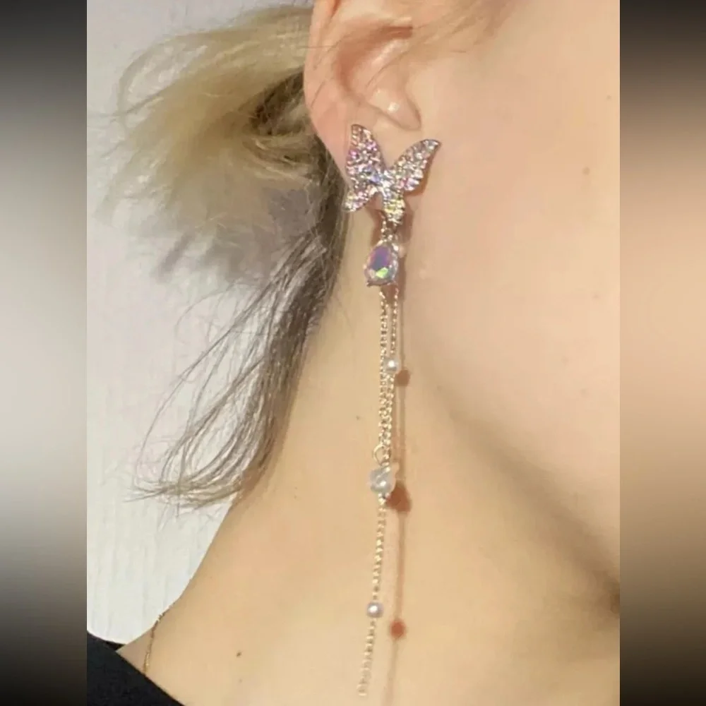 Butterfly crystal Elegant Silver and Pearl Drop Earrings